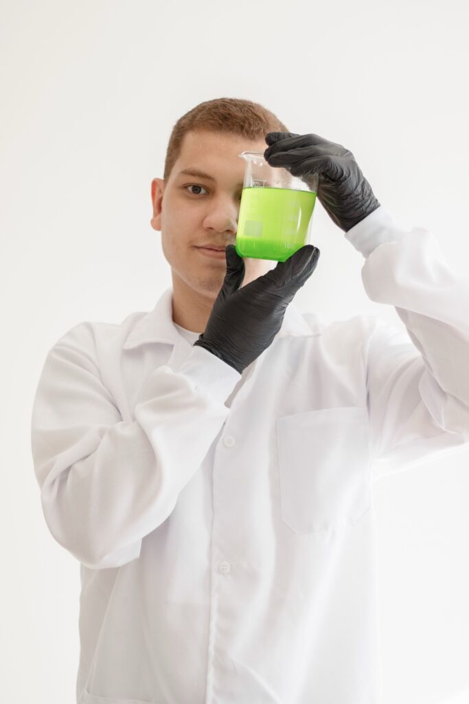 Químico responsavel Klauver Yuri tecnioc em dedetização em Belo Horizonte